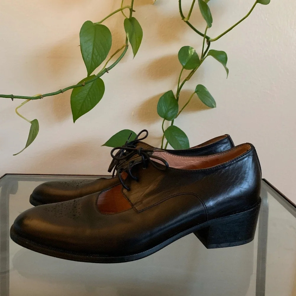 Vintage ESPACE Styled in France Black Mary Jane Shoes Size 7